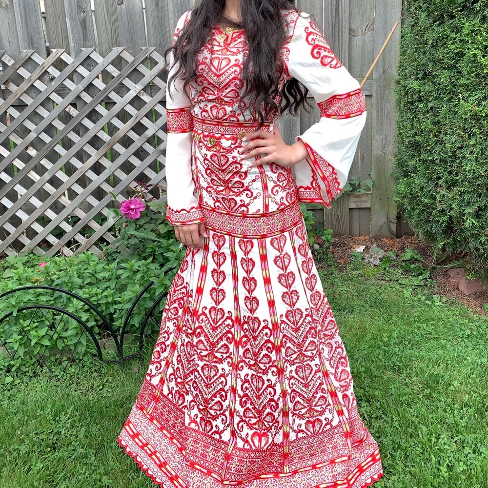 Palestinian/Jordanian thobe